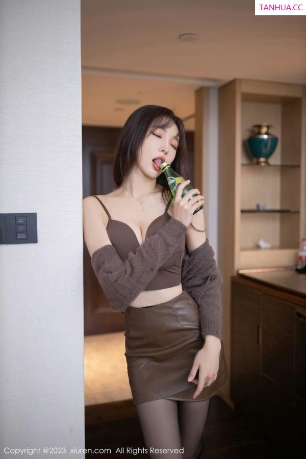 陆萱萱  [XiuRen]高清写真图 2023.01.19 No.6165 陆萱萱 醉酒调教第6张图片